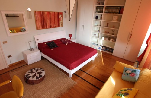 Foligno Apartment | "Liberty House" - Triple - Room "Sunset Red"