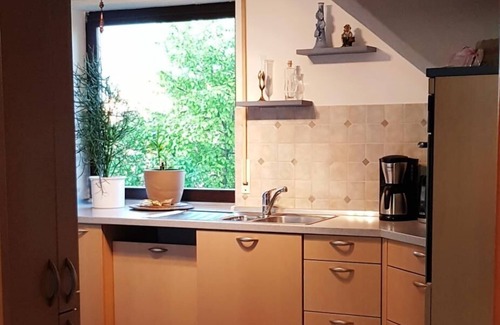 Merkendorf Apartment | Lichtdurchflutete Dachgeschosswohnung (98 m2) mit zwei Balkonen