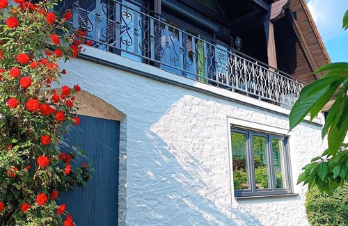 Merkendorf Apartment | Lichtdurchflutete Dachgeschosswohnung (98 m2) mit zwei Balkonen