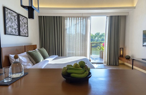 Kadi Hotel | Life At Repose: Lake Villas Resort & Club