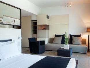 Ekali Hotel | Life Gallery Athens