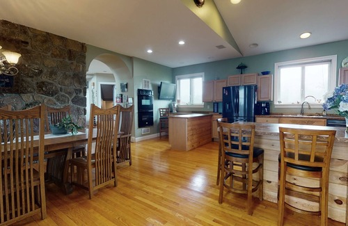 Kenyon House | Life on the Pond