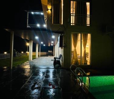 Tungarli Villa | Lifeline Villas - Luxurious Elegant Getaway Villa With Table Land View