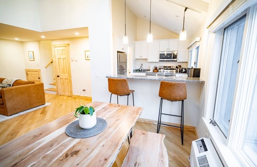 Bartlett Condo | Lift Haus - True Ski-In Ski-Out - Clean Modern Easy