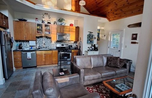Lubec House | Light and Bright Lubec Retreat. Feast on locally caught lobster and clams!
