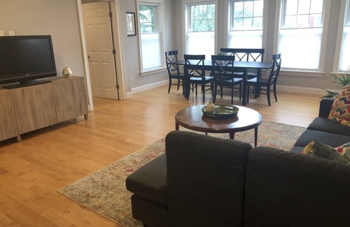 Warren House | Light and Bright set in Historic Warren