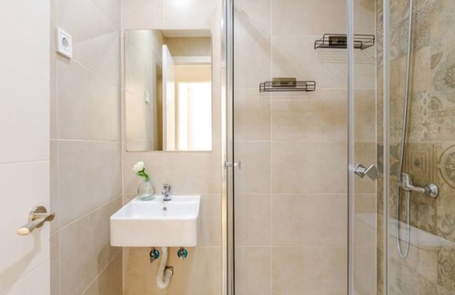 Villa de Vallecas Apartment | Light and color in the Villa