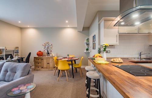Deal Apartment | Light, bright, and colourful apartment opposite Deal pier
