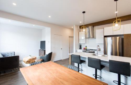 Mile End Apartment | Light Filled 2 Bdr Unit in Mile End by Den Stays