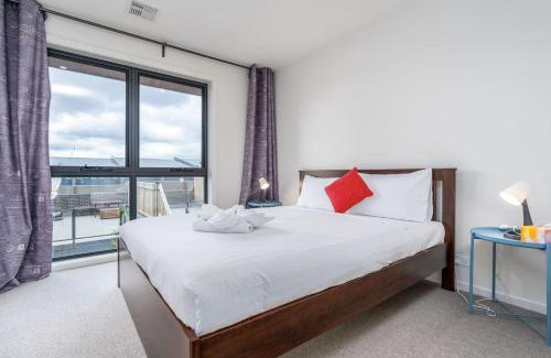 Lawson House | Light Filled 2BR 2BA Townhouse - Hosted by CanStay