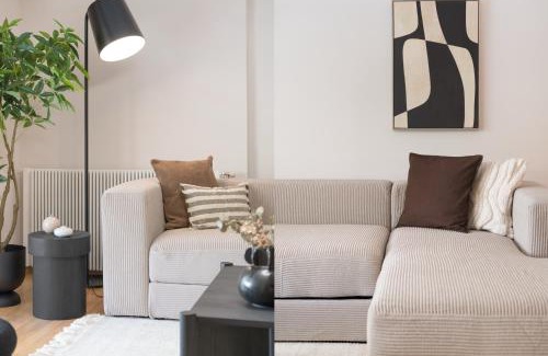 Marousi Apartment | Light-Filled 3BR Flat in Marousi by UPSTREET
