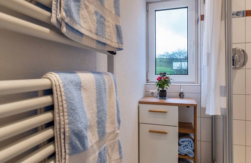 Ueberlingen Apartment | Light-Flooded Holiday Apartment “Haus Nussbaum” close to Lake Constance with Wi-Fi, Terrace & Garden; Parking Available