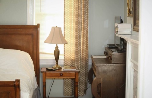 Bolivar Bed & Breakfast | Light Horse Inn: Suite 2