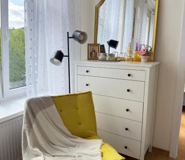 Tornkalns Apartment | Light & Linen Nest Riga with FREE PRIVATE Parking - near Old Town!