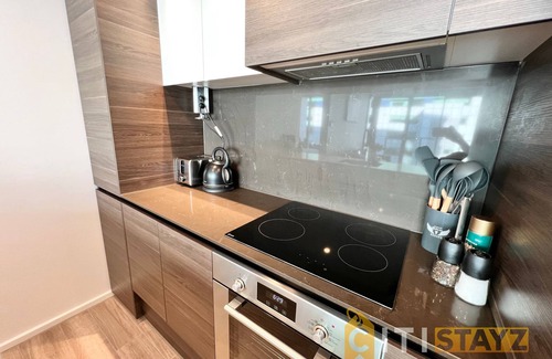 City East Apartment | Light & Lovely in Canberra's CBD - 1BR Apt w/Carsp