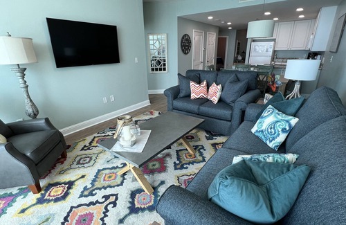 Gulf Shores Condo | Lighthouse 1412 2 Bed 2 Bath w Bunks. Ocean Front Newly Renovated MUST SEE PICS