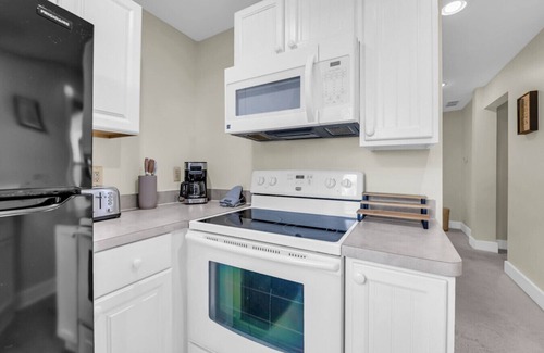 Marine City Apartment | Lighthouse Loft– Chic Getaway in Marine City