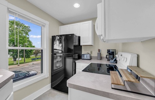 Marine City Apartment | Lighthouse Loft– Chic Getaway in Marine City