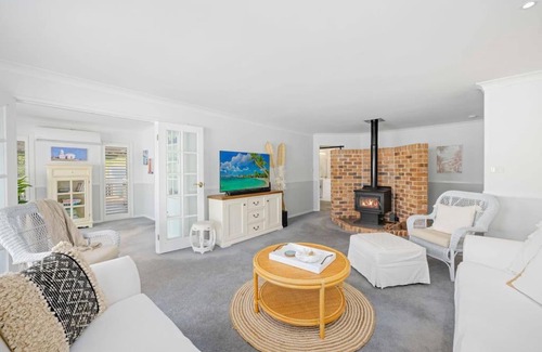 Port Macquarie House | Lighthouse Vaccay - family beach house with pool