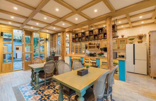 Dayan Old Town House | Lijiang Hearing Flowers Hall Flowerless B&B