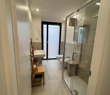 Ferrara Apartment | LikeHome PortaReno Monolocale Exclusive - 4 pxs