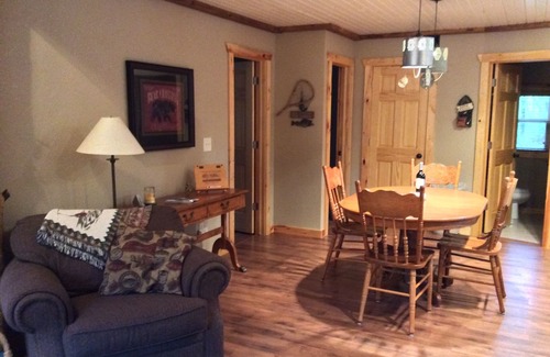 Markville Cabin | LIL' LAZY BEAR LODGE