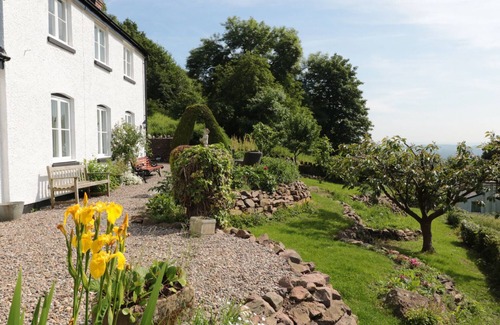 Malvern Cottage | LILAC COTTAGE, pet friendly, with open fire in Great Malvern
