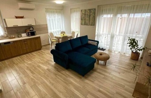 Papa Apartment | LILIBORI apartman