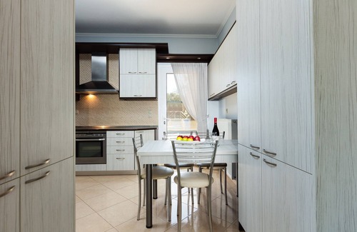 Dafni Villa | Lilium Villa, Total privacy, outdoor spa whirlpool, close to beach & shops