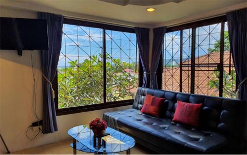 Karon Ski Chalet | Lilla House Karon Beach