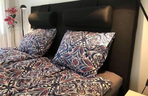 Trosa House | Lilla huset med stor trädgårdstomt nära golf och hav