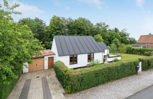 Juelsminde House | Lille hus nær by og hav