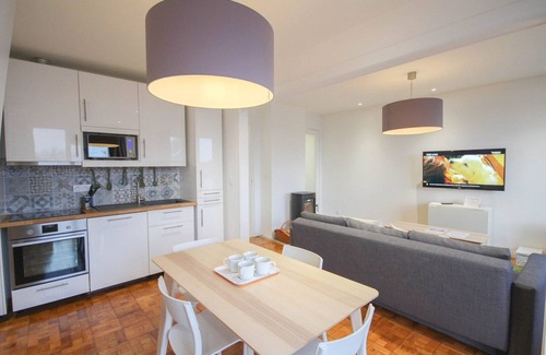 Wazemmes Apartment | Lille Wazemmes- One bedroom with balcony and view
