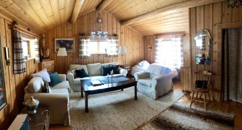 Stoten House | Lillstugan