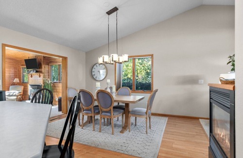 Black Wolf House | Lilly Lakeside House