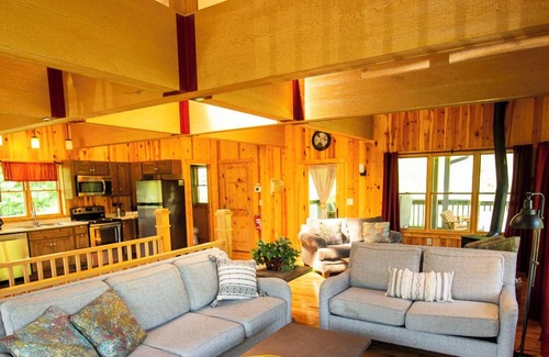 Logan Cabin | Lily Pad - Hosted by The Chalets