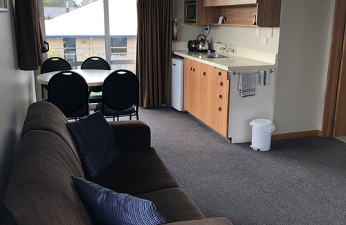 Rangiora Hotel | Lilybrook Rangiora Motel