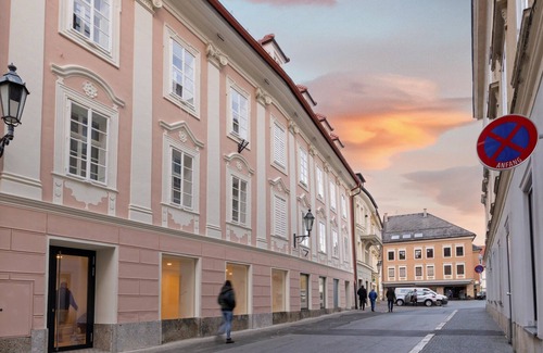 Klagenfurt am Woerthersee Apartment | limehome KLA Goessgasse |Autograph 1-Bedroom Suite
