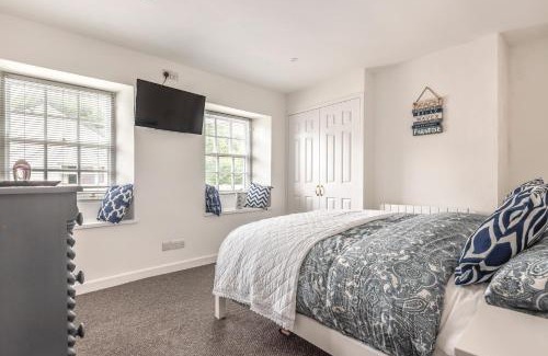Pentewan House | Lime Kiln Cottage, Pentewan, Cornwall