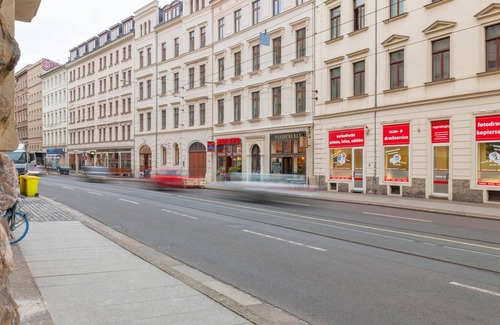 Zentrum-West Apartment | limehome Leipzig Jahnallee | Suite L +balcony (LT)