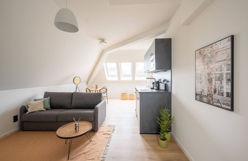 Feuerbacher Tal Apartment | Limehome Stuttgart Elsenhansstr.