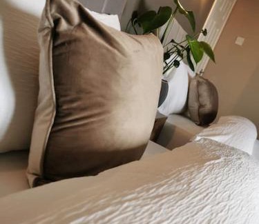 Clydebank Apartment | Limekilns House