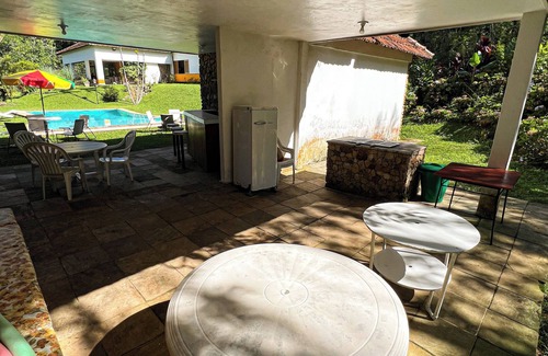 Vargem Grande Cottage | Lindo Casarão em Meio à Natureza