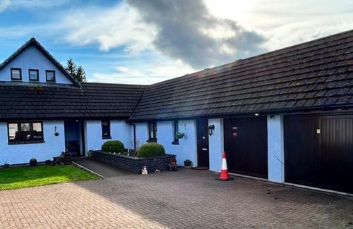 Ballindalloch House | Lindas Retreats Self catering accommodation 1 bedroom cottage or 3 bedroom House