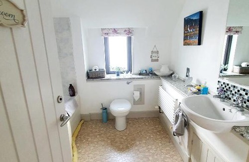 Ballindalloch House | Lindas Retreats Self catering accommodation 1 bedroom cottage or 3 bedroom House
