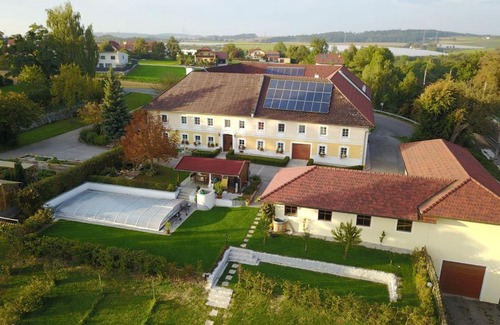 Haag House | Lindenhof- Fam. Forstmayr