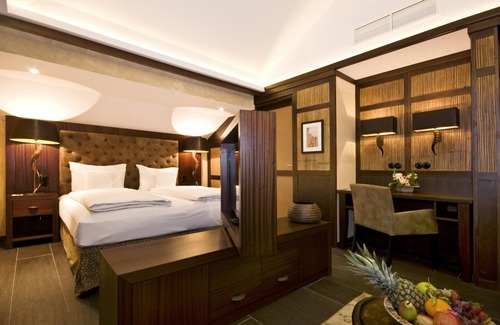Illetas Hotel | Lindner Hotel Mallorca Portals Nous, part of JdV by Hyatt