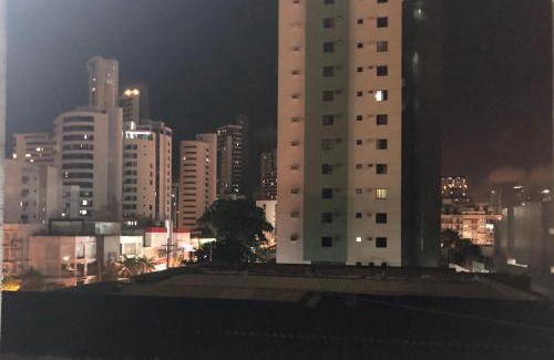 Boa Viagem Apartment | Lindo APARTAMENTO com Varanda à 100m - Praia de BOA VIAGEM