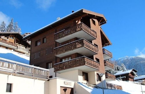 St. Luc Apartment | Linen is not included in the service. We provide, if desired, linen packages including bed linen, ba