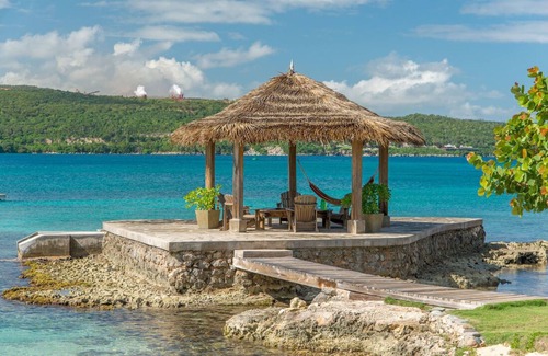 Discovery Bay Villa | Linga Awile - Your Private Beachfront Villa